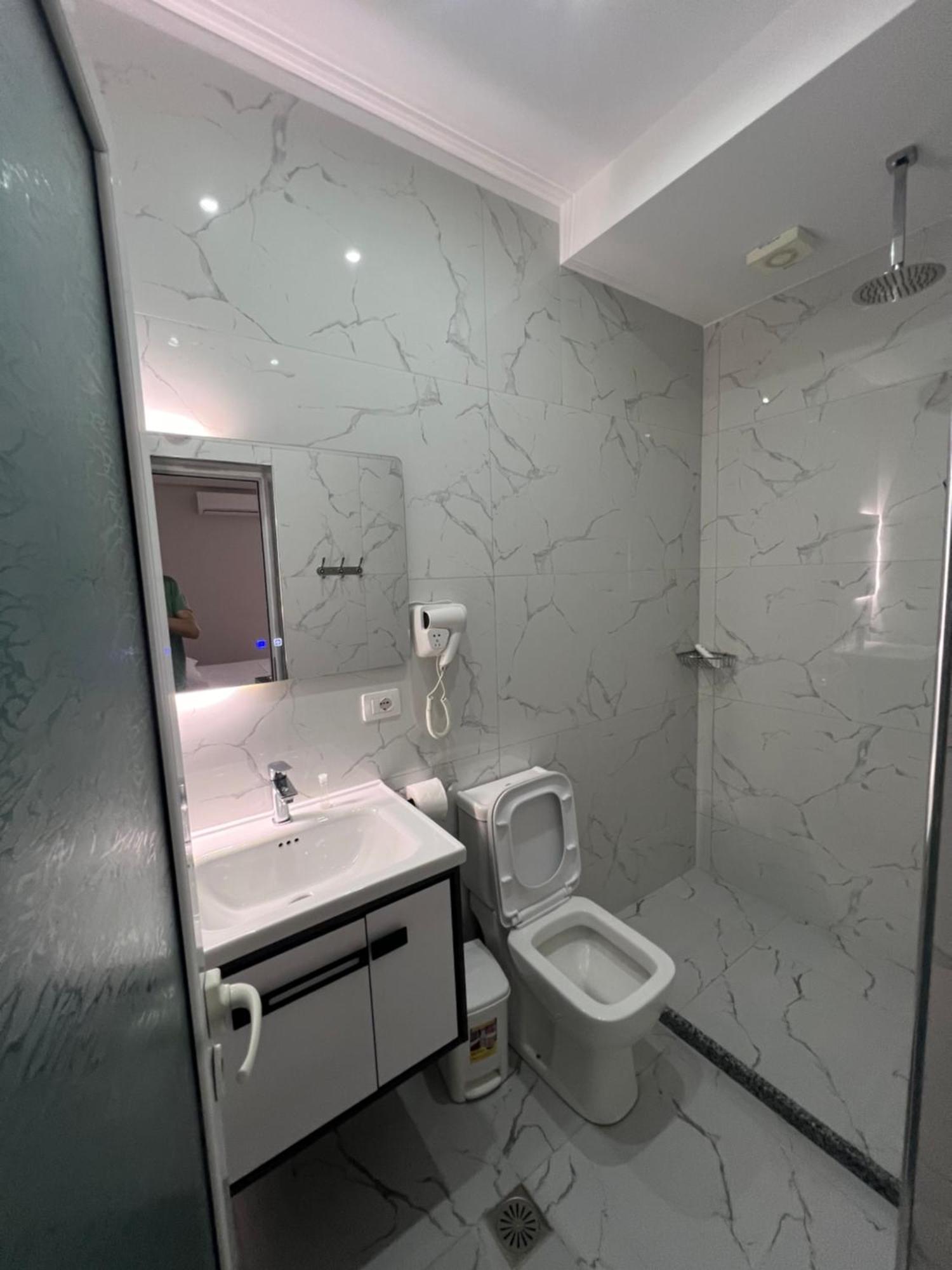 Hotel Villa Flowers Vlore Luaran gambar